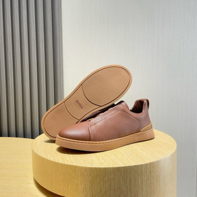 Zegna Triple Stitch em Couro Marrom Ferrrugem