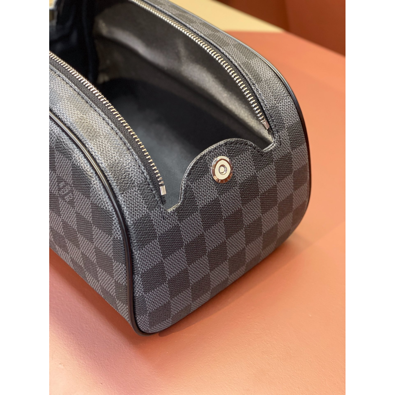 Necessaire Louis Vuitton LV Couro Damier Azur Graphite 28x16x13CM