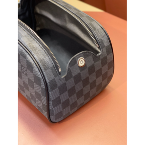 Necessaire Louis Vuitton LV Couro Damier Azur Graphite 28x16x13CM