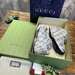 Tênis Gucci Monogram Run Sneaker Cadarço Branco