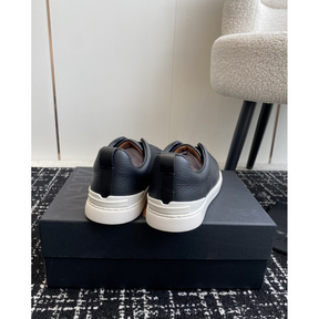 Zegna Triple Stitch em Couro Granulado Preto/Branco
