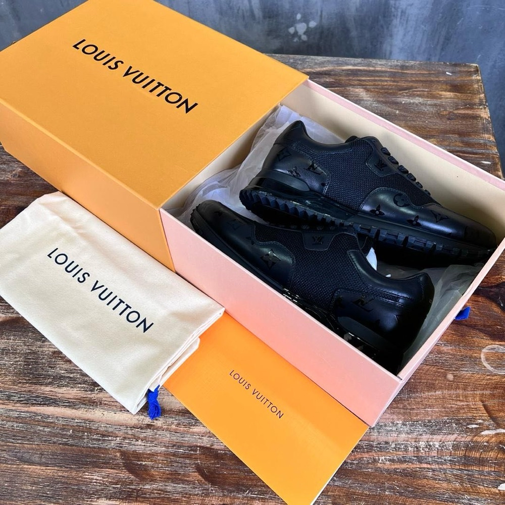 Louis Vuitton Run Away Black