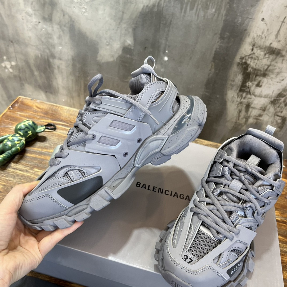 Balenciaga Track