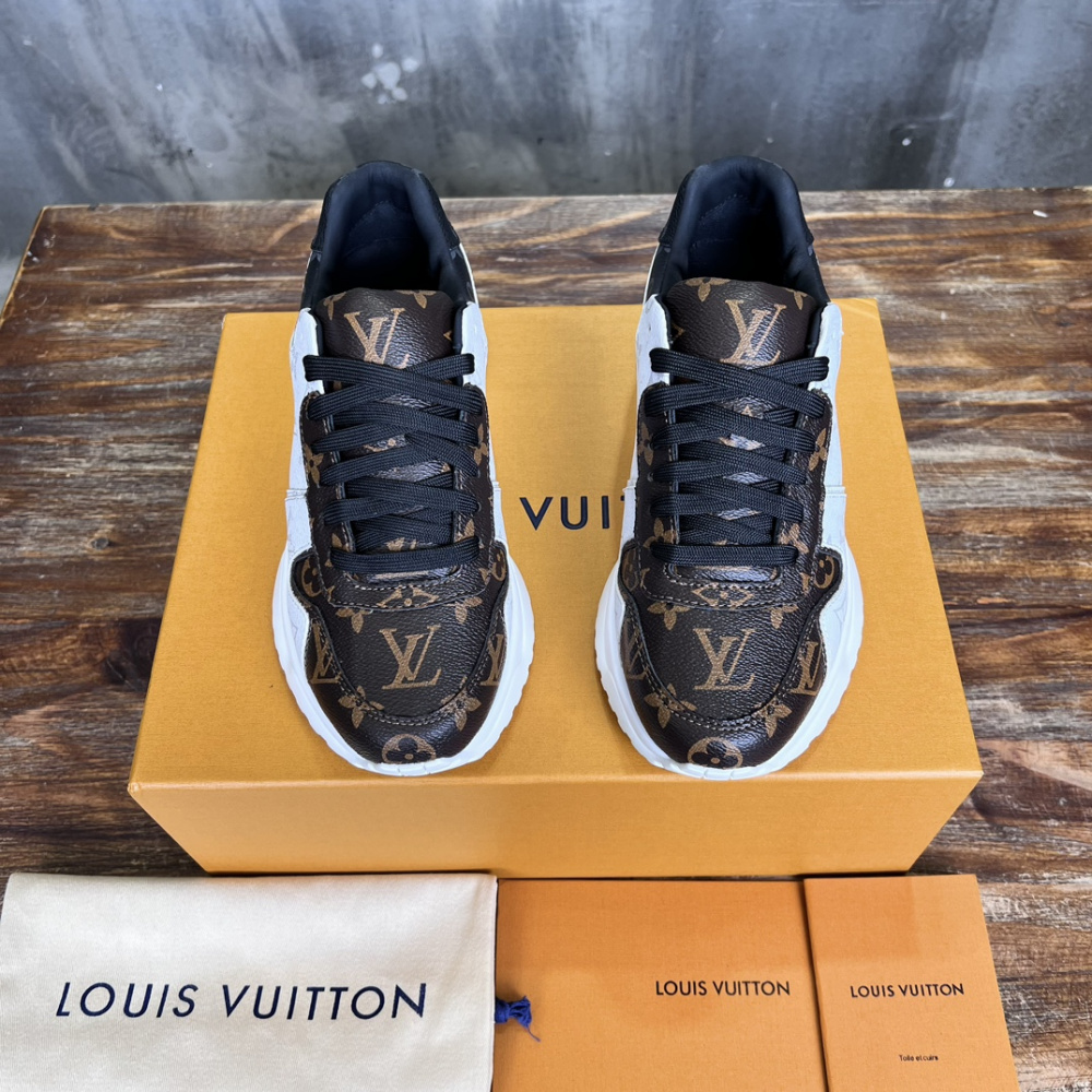 Louis Vuitton Tênis Run Away Tricolor/Canvas Monogram