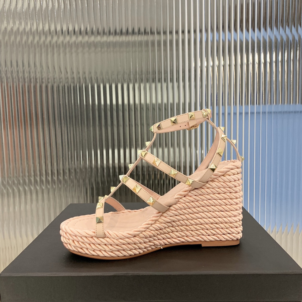 Sandália Salto Valentino Garavani Espadrilhe Rockstud com Plataforma 9,5cm