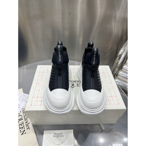 Tênis Alexander Mcqueen Tread Slick Branco/Preto