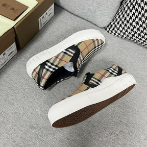 Burberry Tênis Cano Baixo