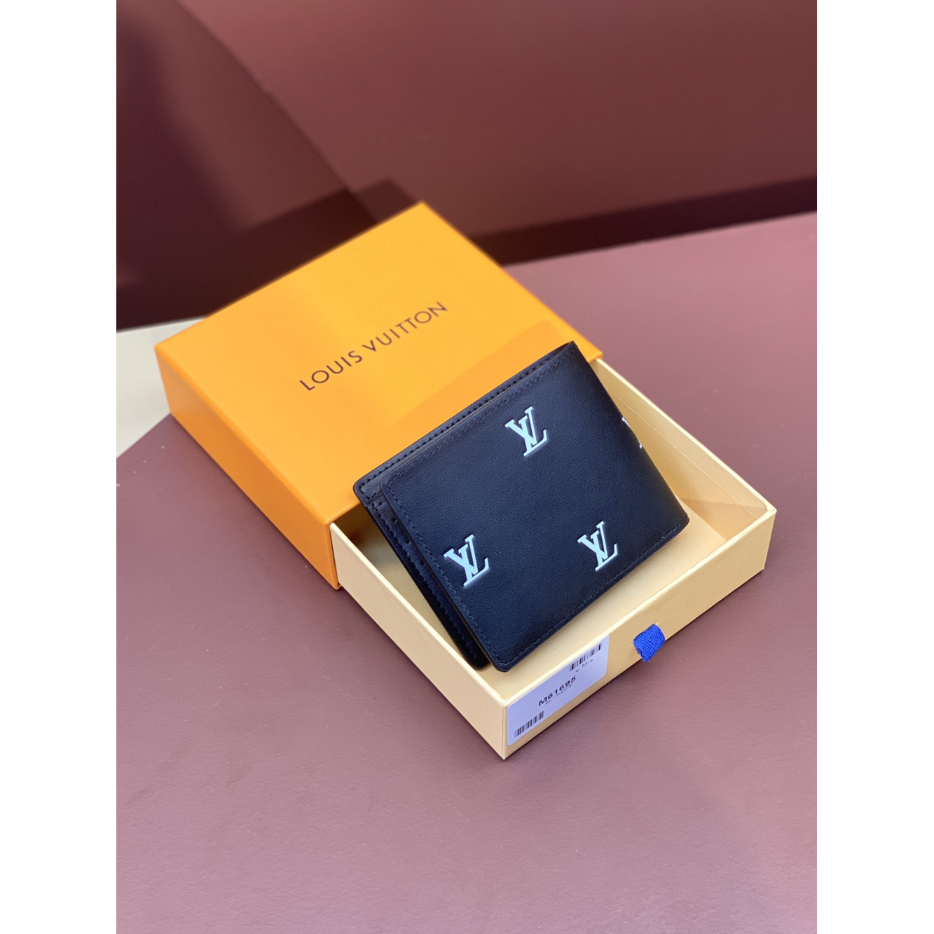 Carteira Louis Vuitton Logo LV 12x9CM
