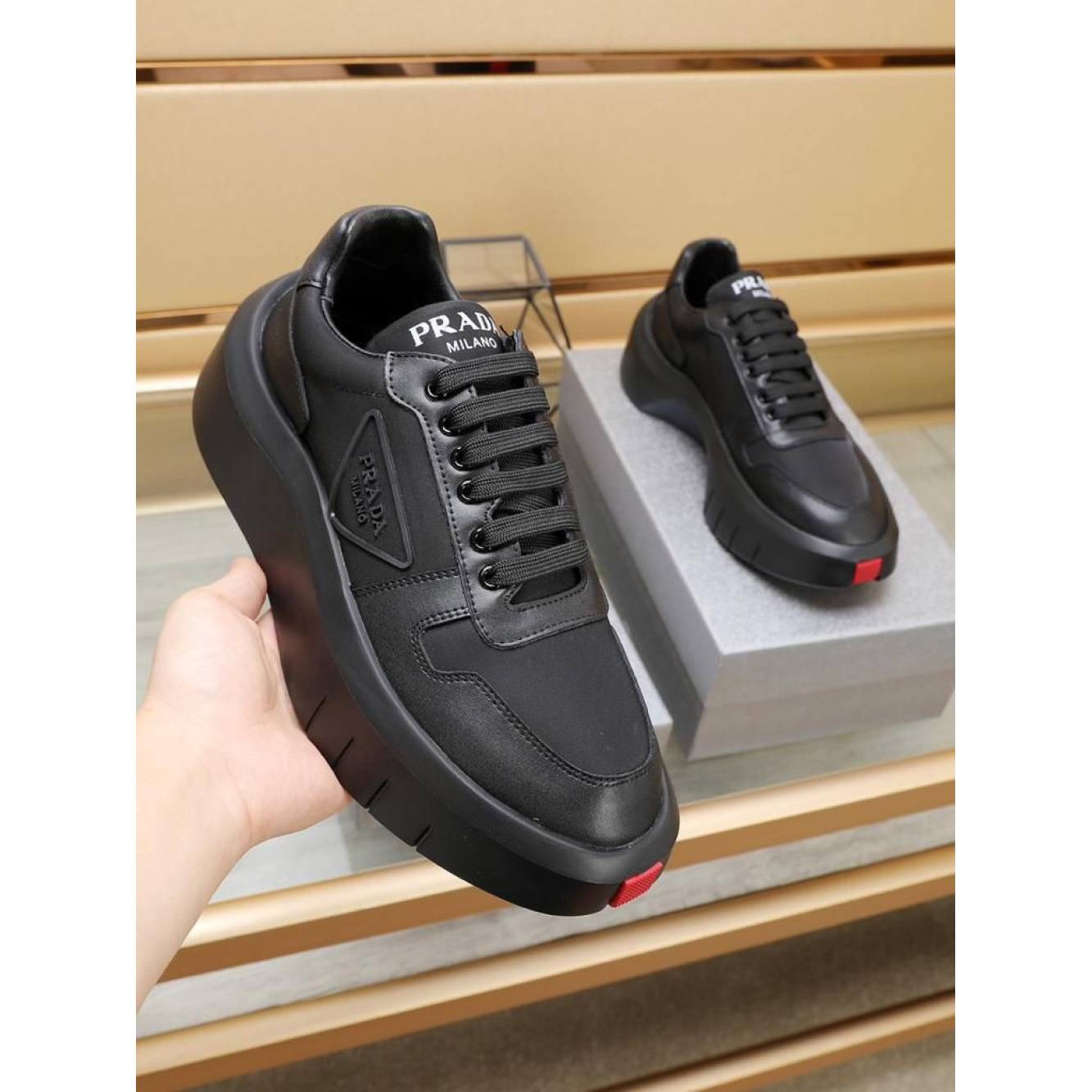 Prada Tênis em Preto