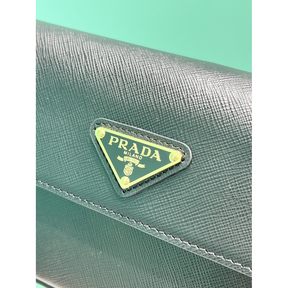 Bolsa Prada Mini em Couro Saffiano  20.5x10.5x4cm  (Preto e outras cores)