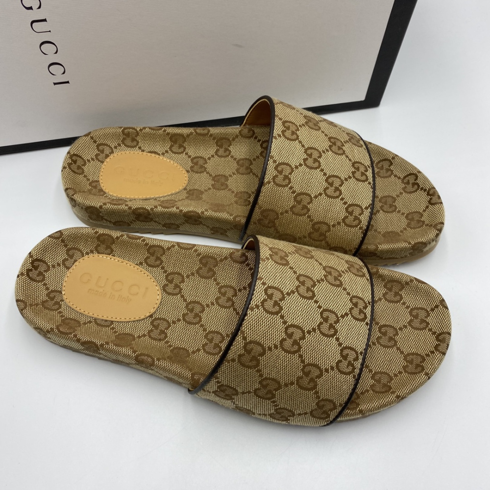 Chinelo Slide Gucci GG Supreme Marrom Sandália
