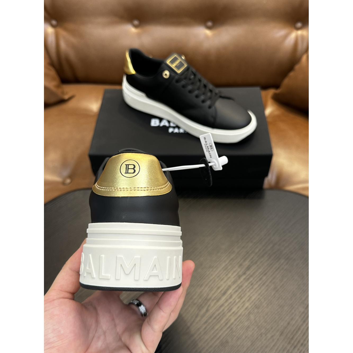 Tênis Balmain B-Court Preto/Dourado