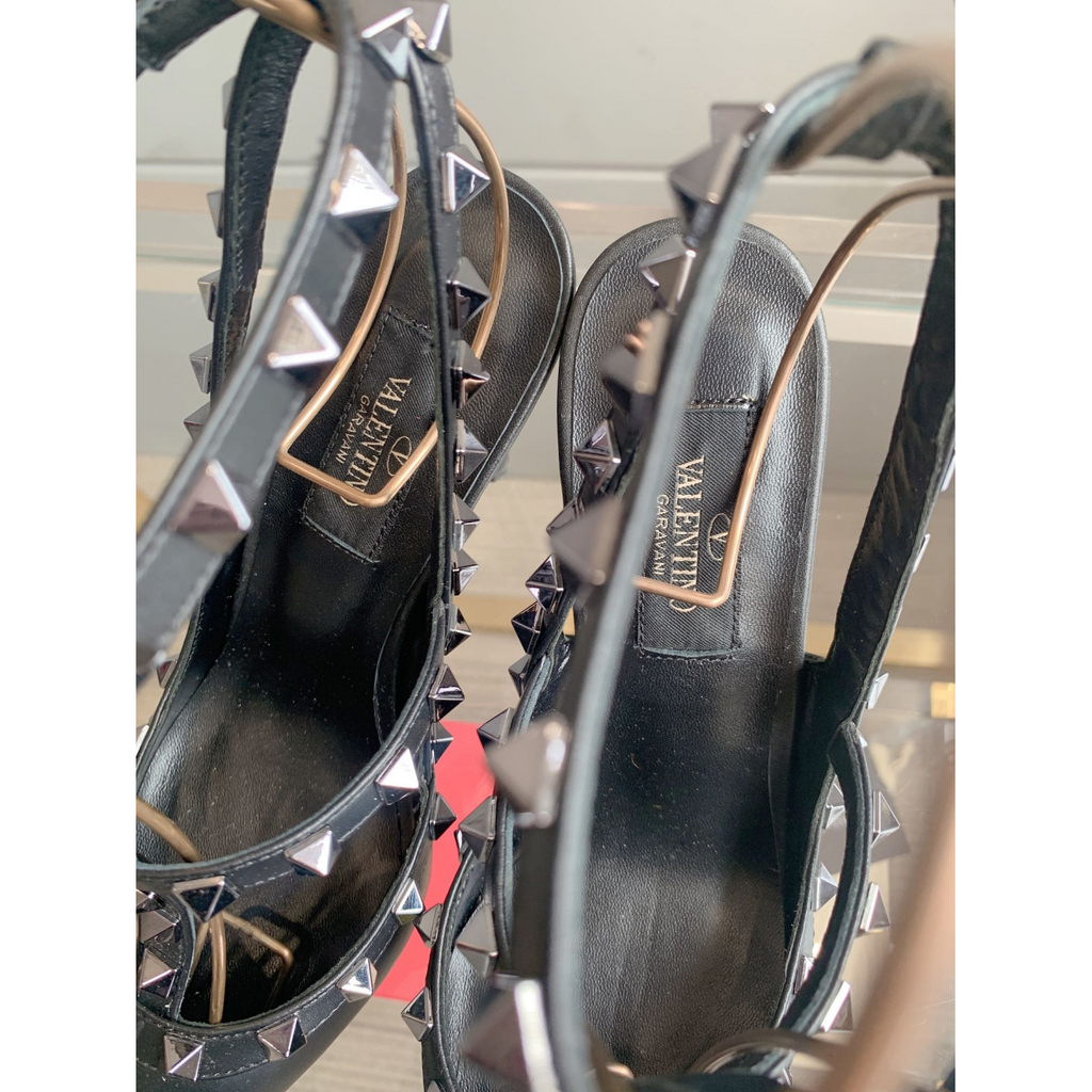 Sandália Salto Valentino Garavani Scarpin Rockstud 11cm Preto