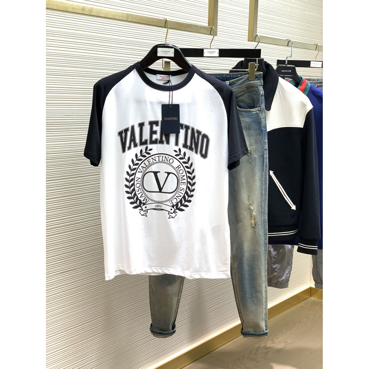 Camisa Valentino de algodão com Logo Preto e Branco detalhado