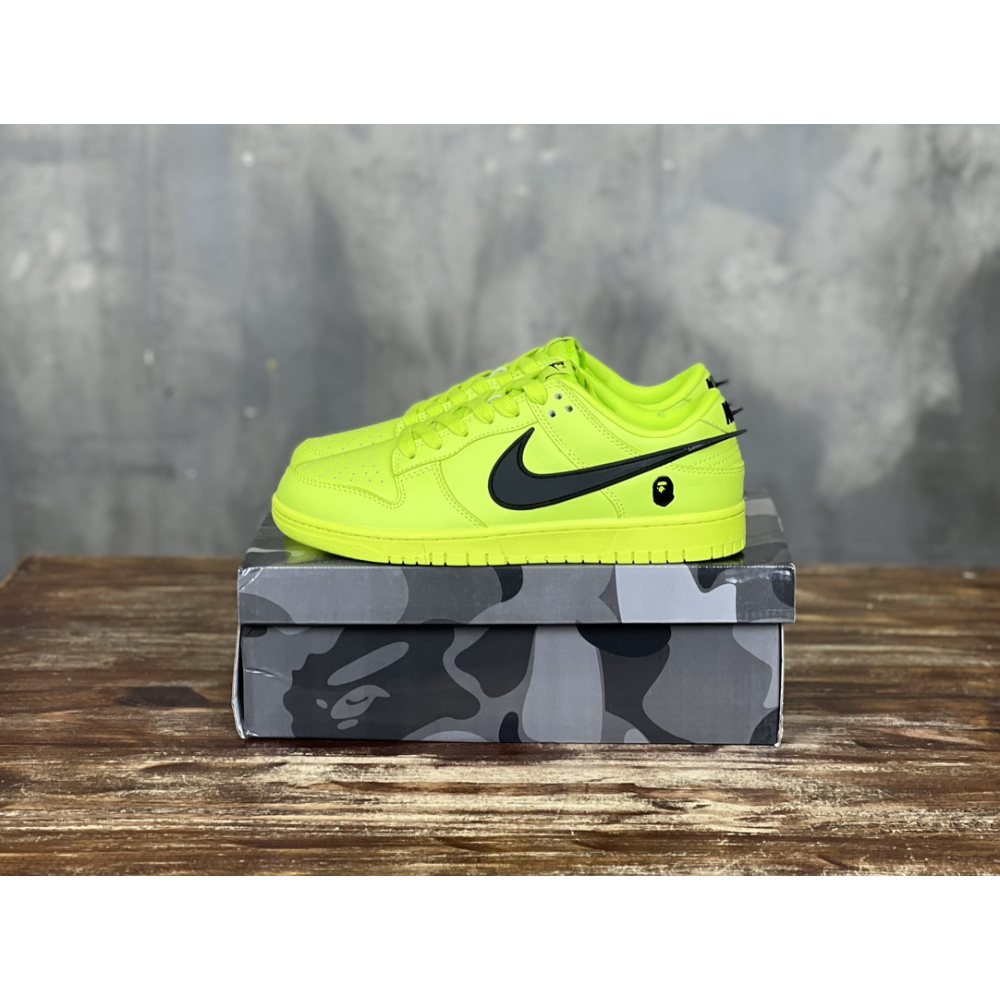 Nike SB Dunk Low Ambush x BAPE