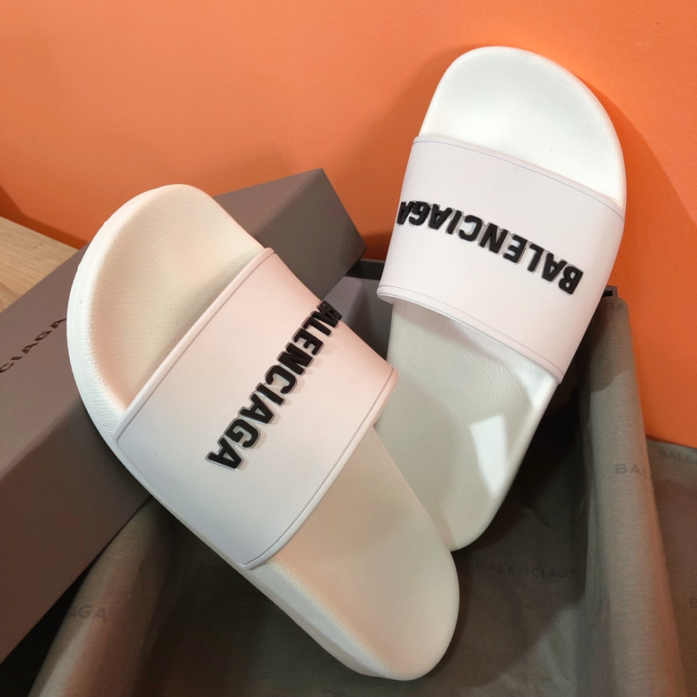 Chinelo/Sandália Balenciaga