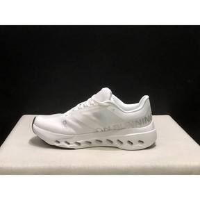 Tênis On Running Cloudsurfer Branco
