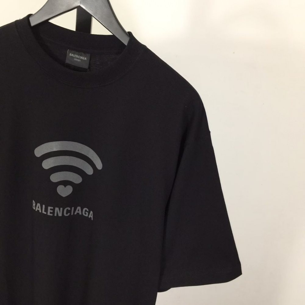 Camiseta de Algodão Balenciaga Lo_ve Fit Preta