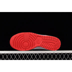 SB DUNK LOW WHITE/BLACK/RED