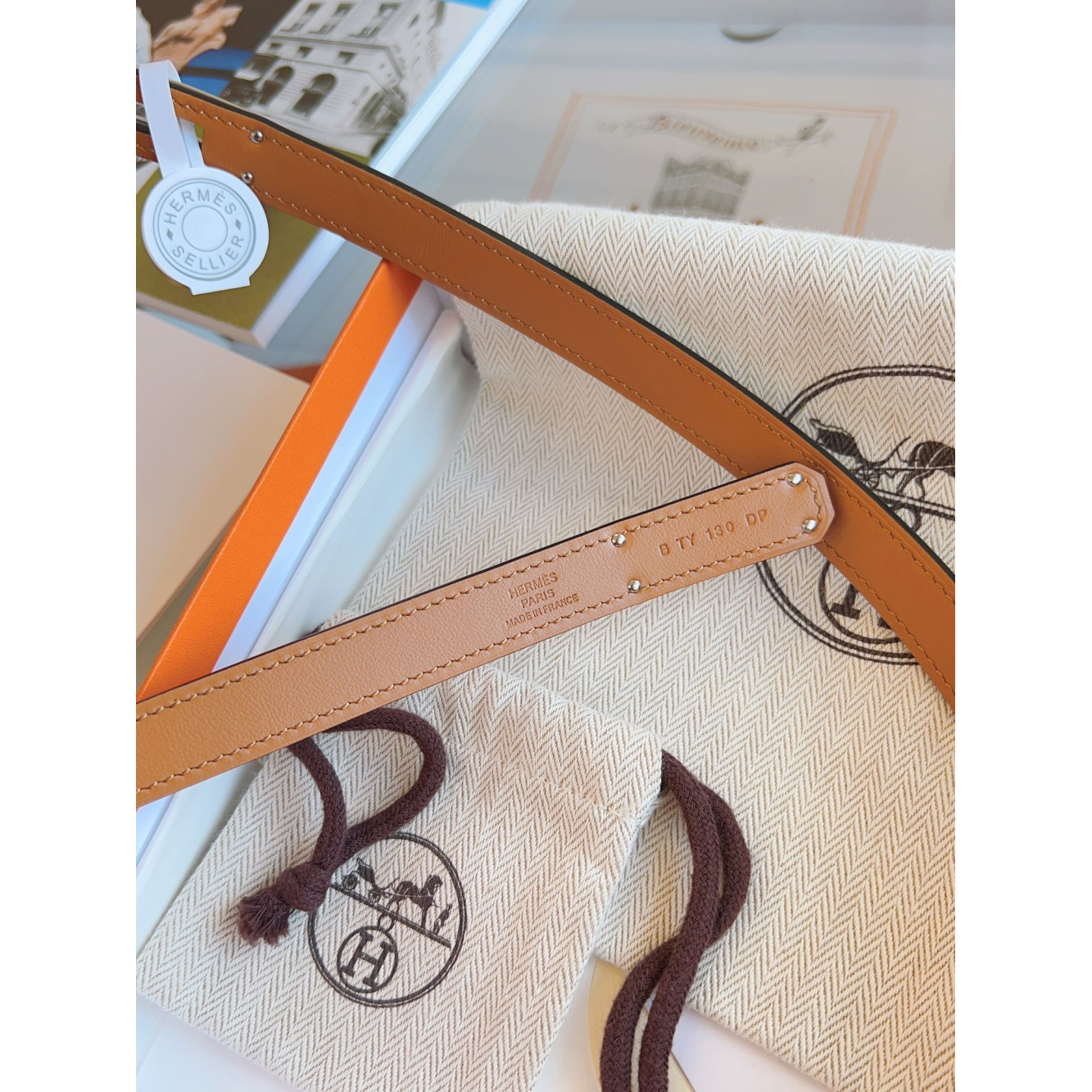 Cinto Hermès Kelly em Couro Branco com Fivela Kelly Prata 1.8cm