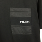 Camisa Prada em algodão com nome Bordado em Bolso Lateral Superior Preta