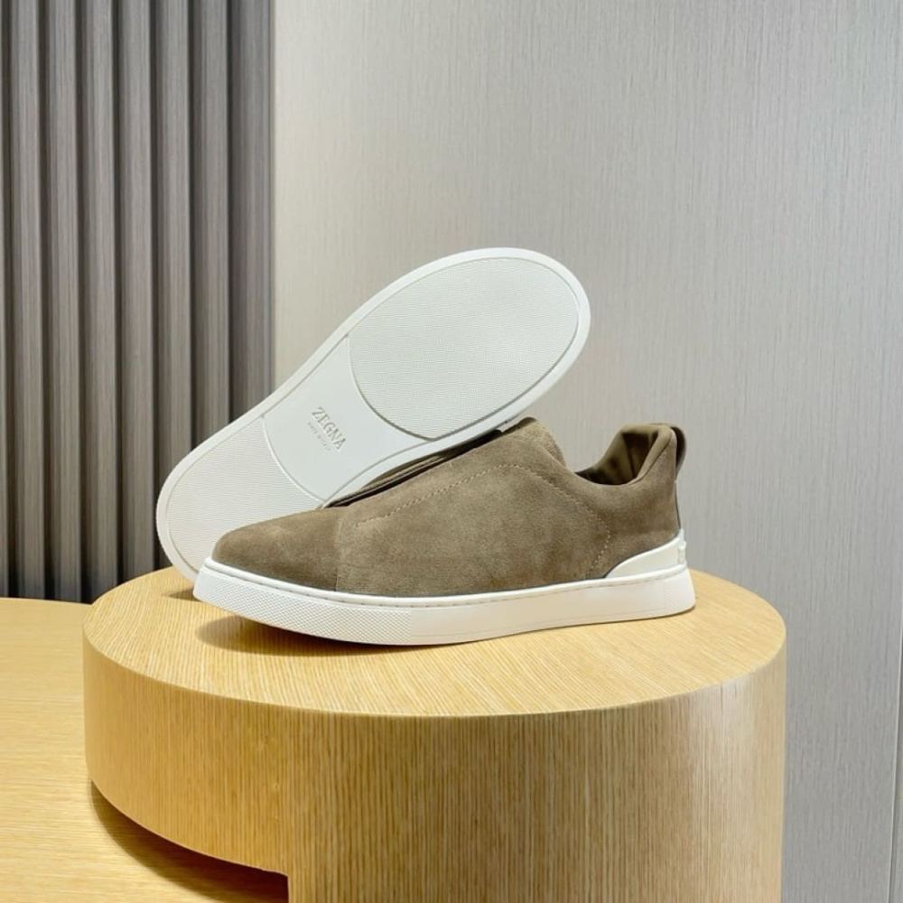 Zegna Triple Stitch em Camurça Marrom Caqui
