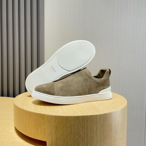 Zegna Triple Stitch em Camurça Marrom Caqui