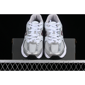 NB530 WHITE/GREY/SILVER/BLACK