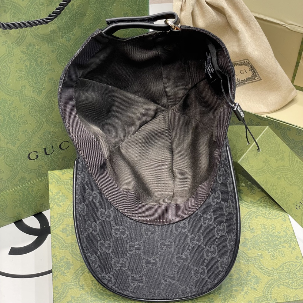 Boné Gucci Black GG Canvas Baseball