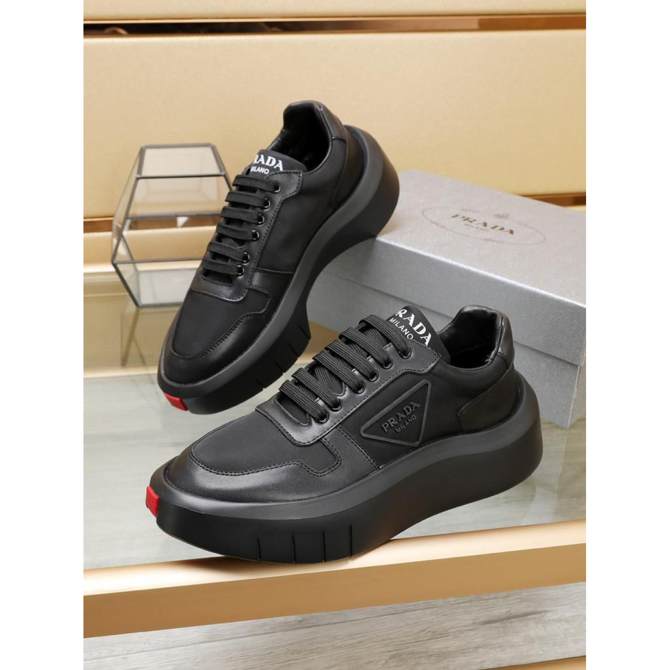 Prada Tênis em Preto