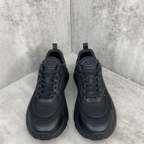 Tênis Valentino Garavani True Act Sneakers Preto