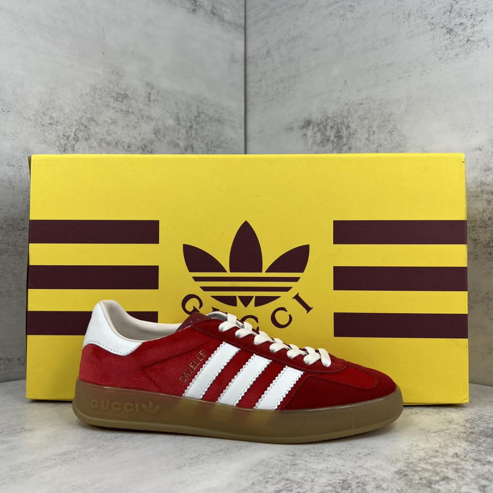 Tênis Gucci x Adidas Gazelle Vermelho/Branco
