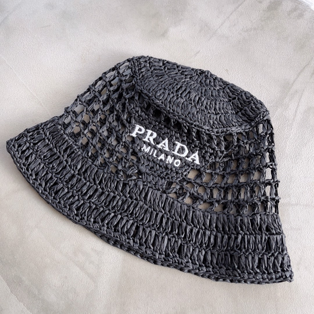 Bucket Prada em Tecido Efeito Ráfia Preto