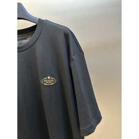Camisa Prada em algodão Logotipo de letras estampado na parte da frente Preta