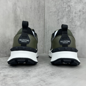 Tênis Valentino Garavani True Act Sneakers Camuflagem