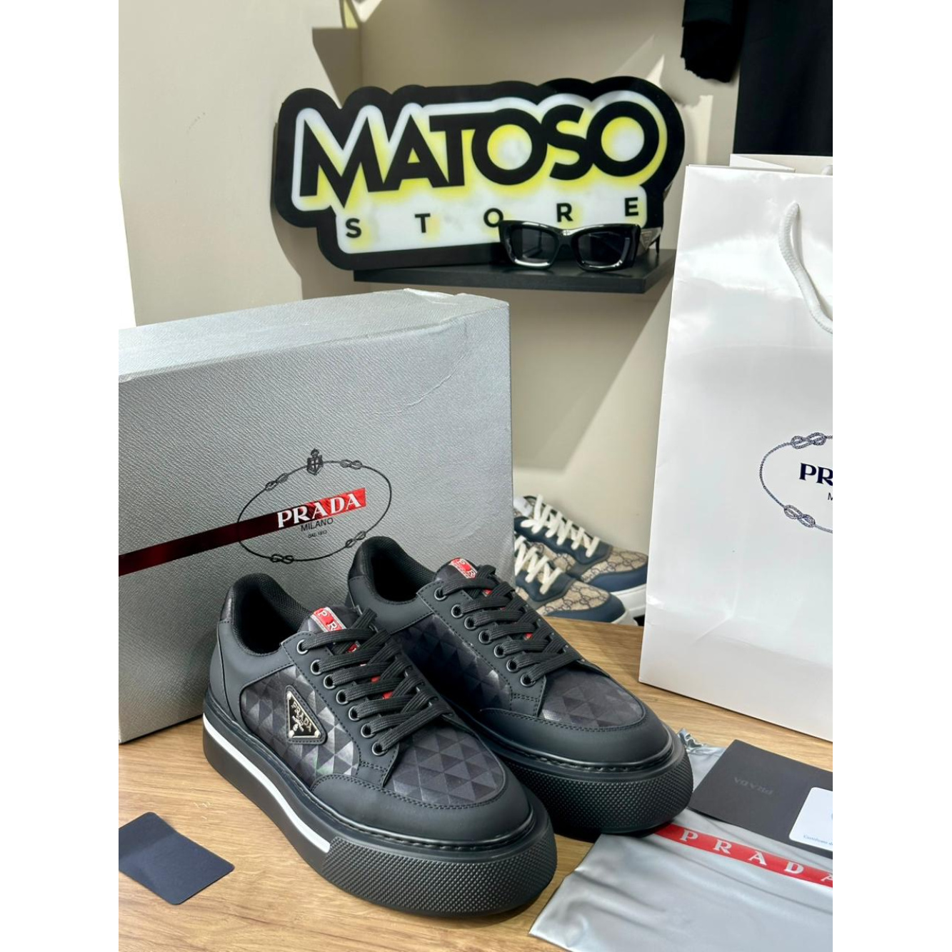 Tênis Prada Cano Baixo Couro Preto