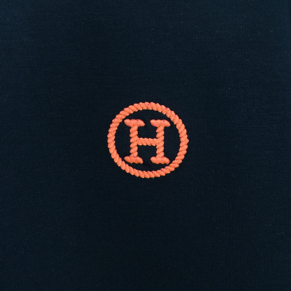 Camiseta Hermès com bordado H Preta