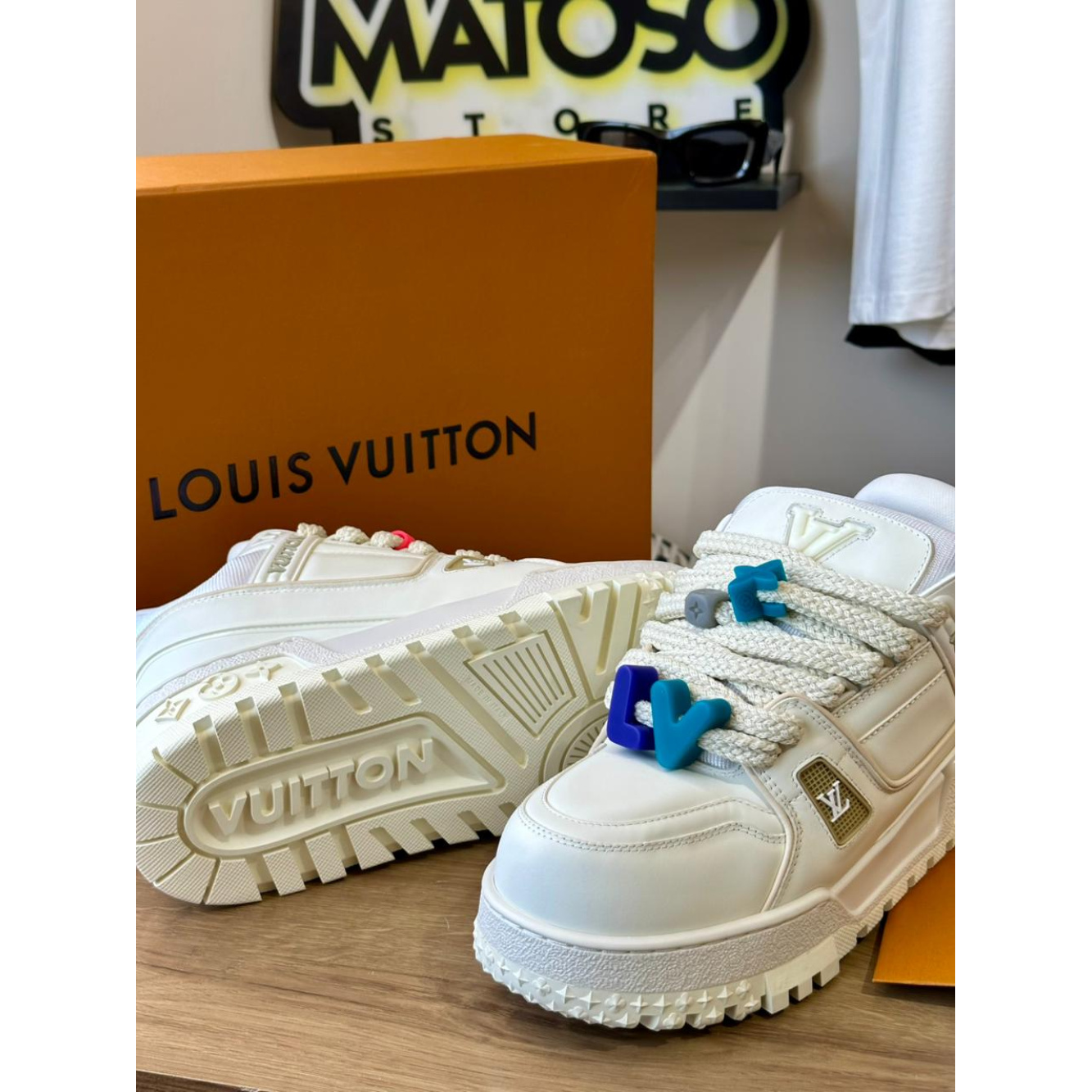 Tênis Louis Vuitton Trainer Maxi Bege/White