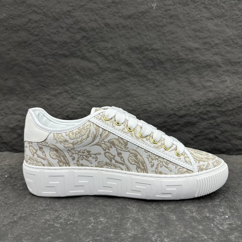 Tênis Versace Barocco Greca de Jacquard Bege