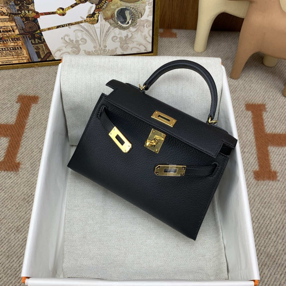 Bolsa Hermès Mini Kelly Ferragem Dourada 20x15x9cm