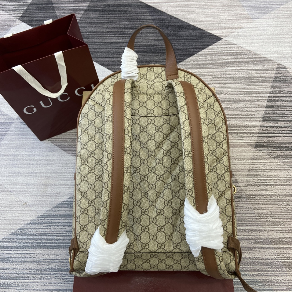Mochila Gucci GG Emblem Marrom 31x41x18cm