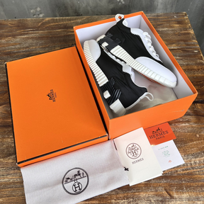 Tênis Hermès Bouncing Couro Preto/Branco/Laranja