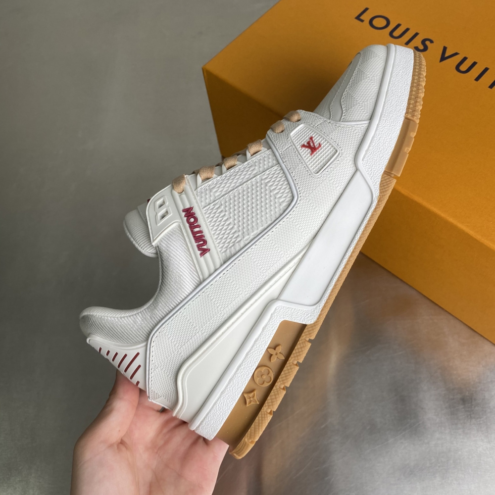 Tênis Louis Vuitton Trainer Branco Damier em relevo