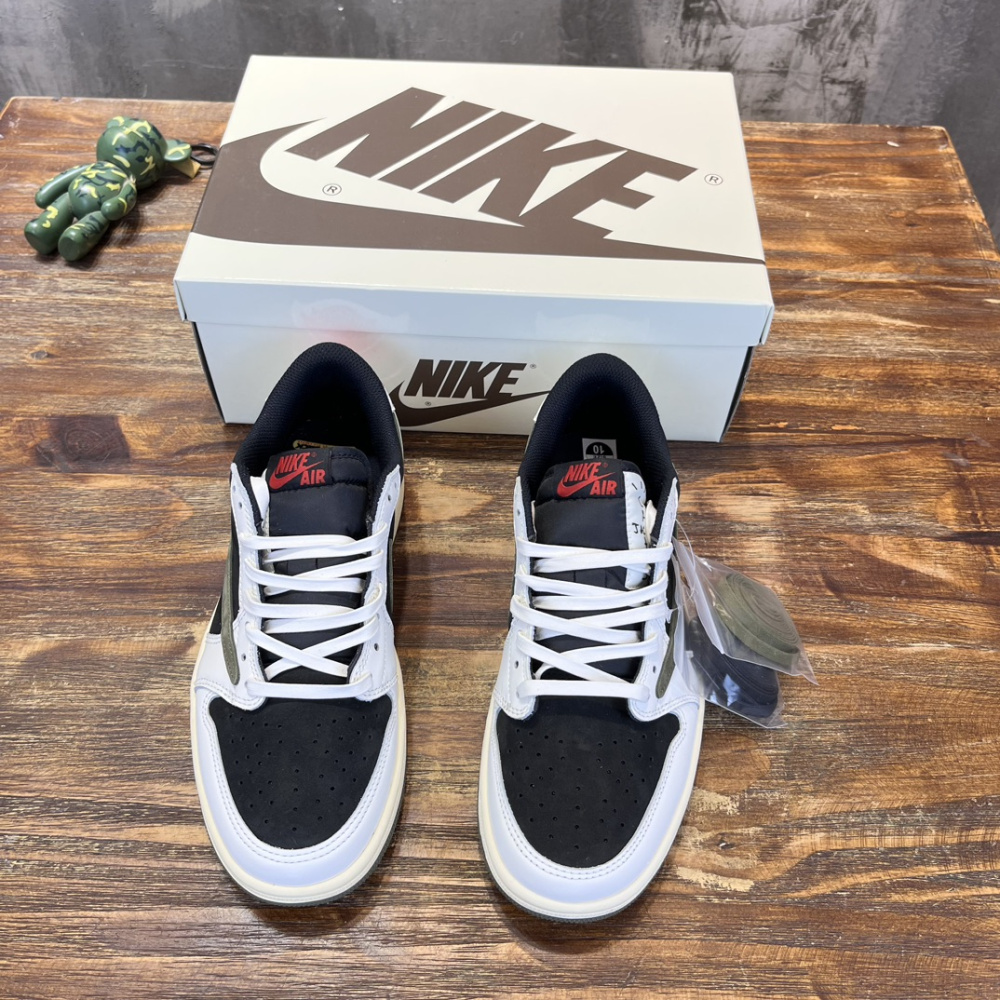 Nike Air Jordan 1 Low x Travis Scott Olive
