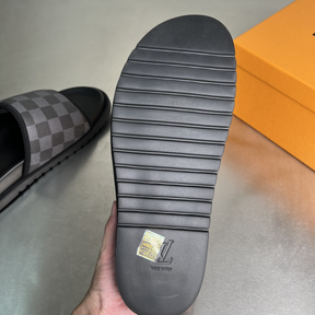 Chinelo Slide Louis Vuitton LV Miami Mule Jacquard Damier Cinza Sandália