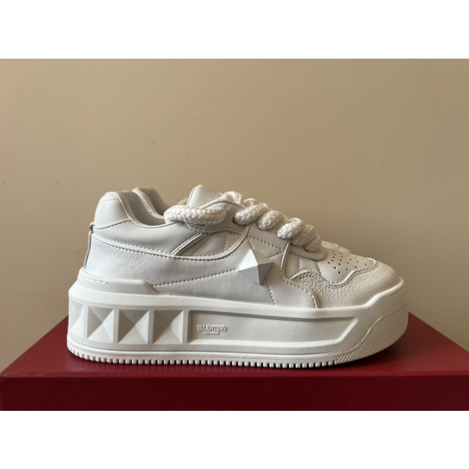 Tênis Valentino Garavani One Stud Couro Branco