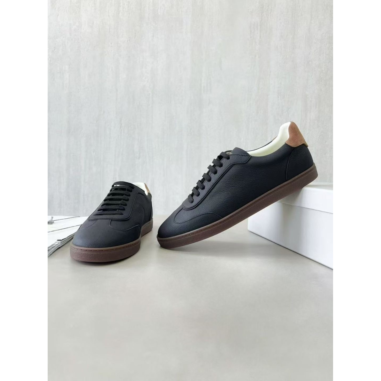 Brunello Cucinelli Tênis em Couro Preto