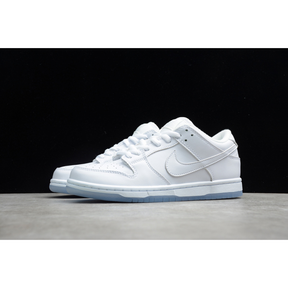 DUNK SB LOW WHITE ICE WHITE