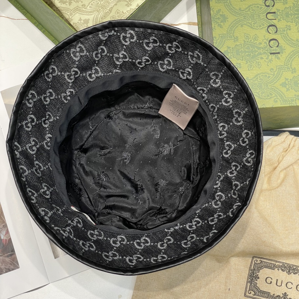 Bucket Gucci GG Canvas Preto