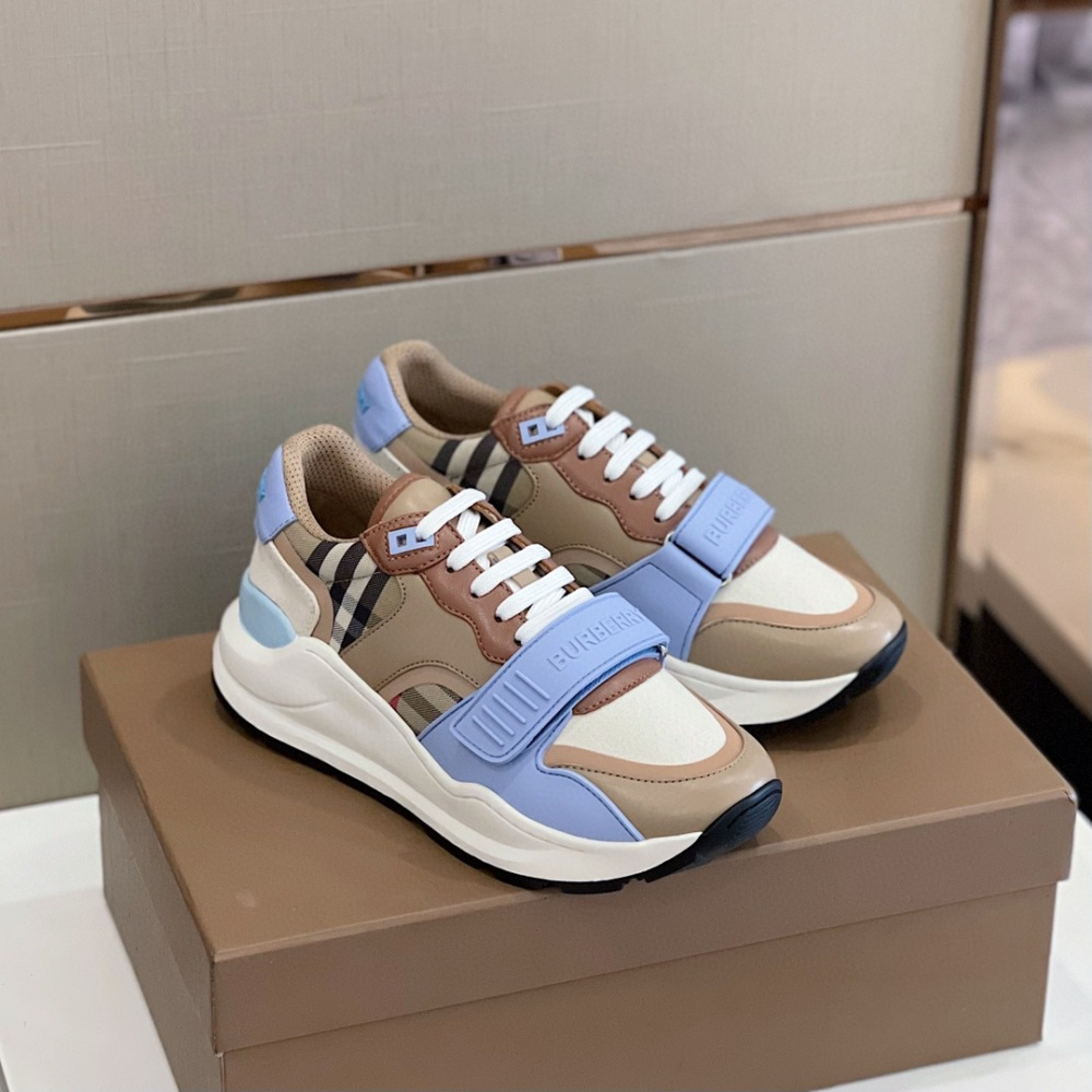 Burberry Tênis Cano Baixo c/ Azul